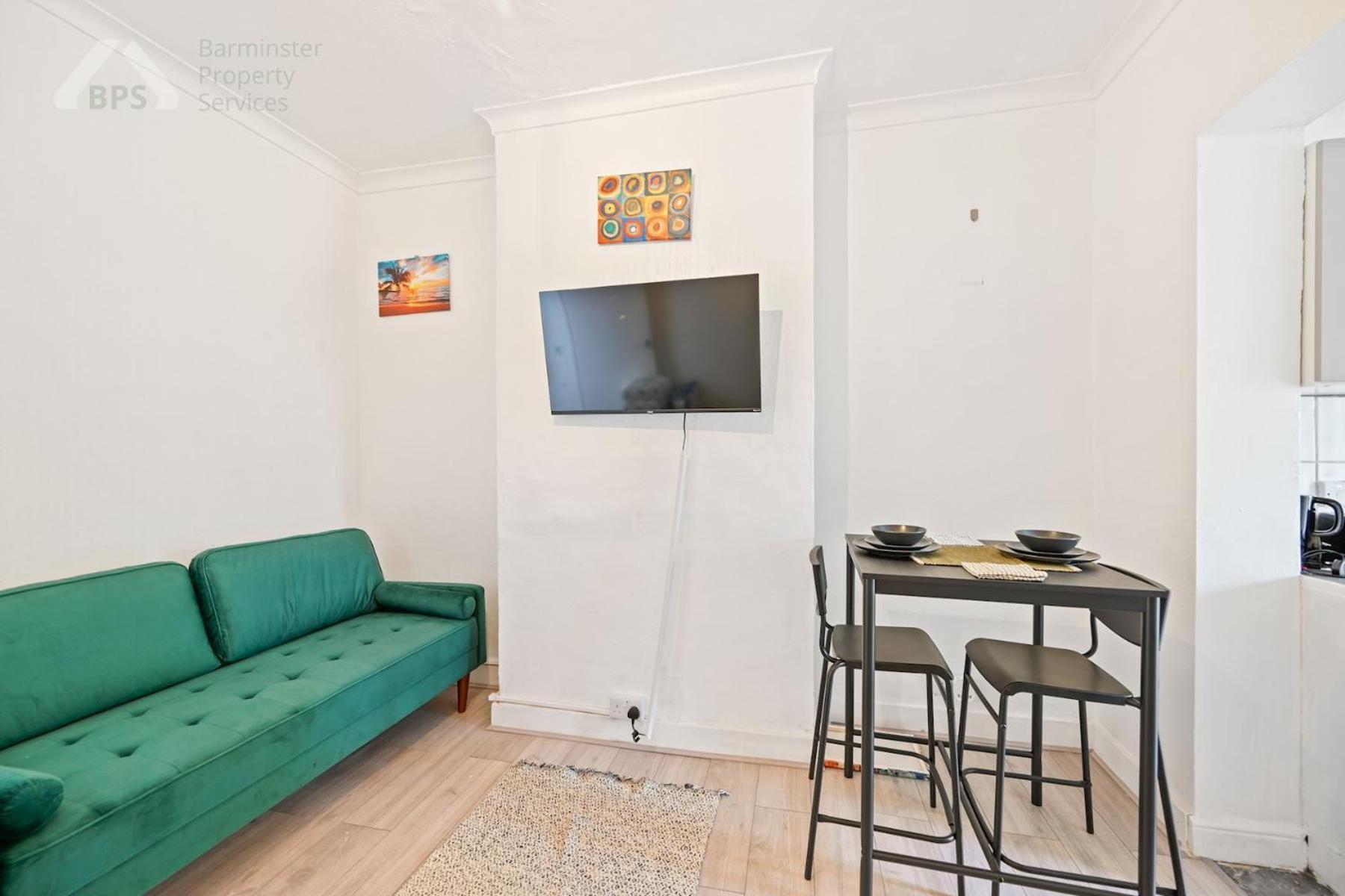 Cosy Tottenham Apartment Sleeps 4 London Exterior photo